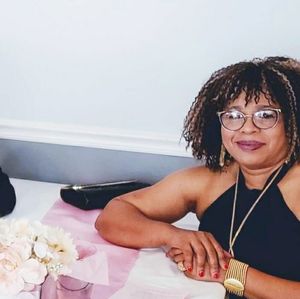 Meet your Posher, Corrine